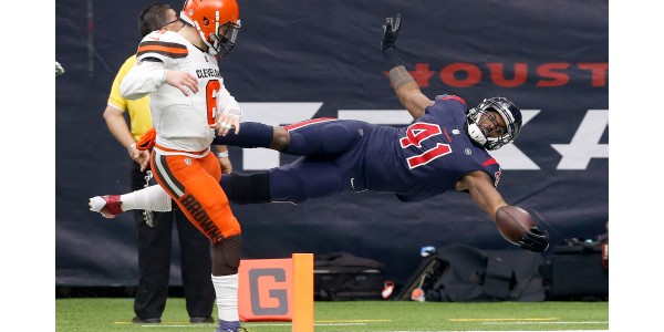 Houston Texans renueva al apoyador Zach Cunningham con un bien pagado